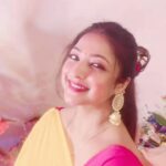 Sweety Chhabra Instagram - #trendingreels #sareelovers #instagram #bollywoodsongs #loveyourself #sareestyle