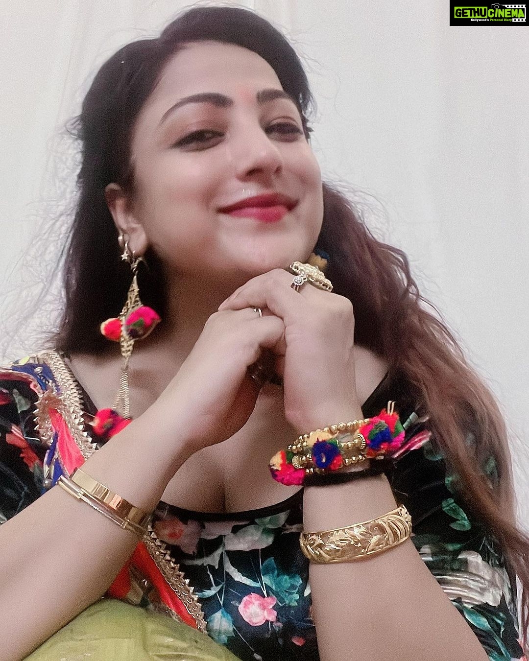 Sweety Chhabra Instagram - Good night dosto 😇