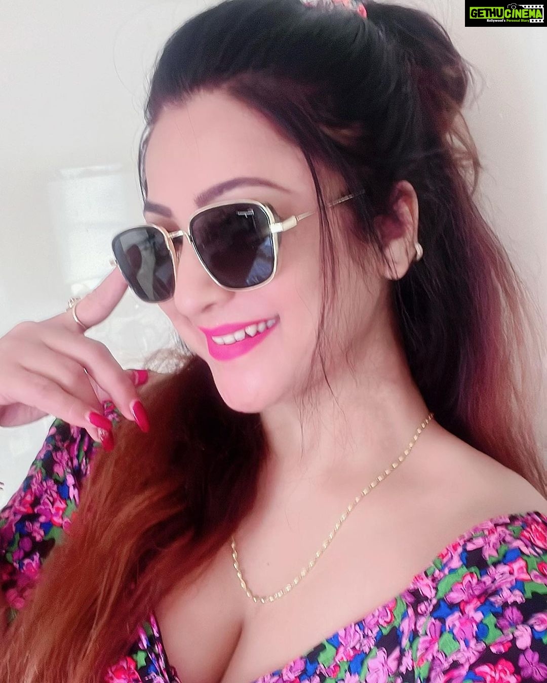 Sweety Chhabra Instagram - Good noon mere pyare dosto ❤️ Kaise ho aap Sab