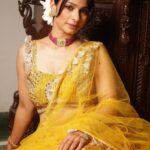 Tanishaa Mukerji Instagram - Shubho Saptami! Wearing this beautiful yellow lengha from @payalsinghal feeling so festive in the many colours of the devi! Stylist - @parikshaat Outfit - @payalsinghal Jewellery - @tyaanijewellery Photography - @wadhwaniyaash