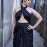 Tanishaa Mukerji Instagram - When u feel like the prize cos the people around u make u feel so special 💕💕💕 @makeupbyrishabk Photography @photographybyrishabk Outfits: @charmisdesign Earrings: @palmonas_official X @auorstudio Rings: @rooh_india_ Stylist: @stylebysaachivj Team: @sanzimehta777
