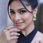 Tanishaa Mukerji Instagram - Some photos speak ! #photography @photographybyrishabk Outfits: @charmisdesign Earrings: @palmonas_official X @auorstudio Rings: @rooh_india_ Stylist: @stylebysaachivj Team: @sanzimehta777