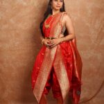 Tanishaa Mukerji Instagram - The warrior princess♥️💫 Stunning @tanishaamukerji for #SindoorKhela♥️ Stylist - @parikshaat Outfit - @avishekknaiya_official Photographer - @wadhwaniyaash Jewellery - @gehnajewellers1 #Stylefile #TanishaMukherjee #TanishaaMukerji #DurgaPuja #MaaDurga #Indian #Festive #StyleFile #IndianWeaves #TempleJewellery #Jewellery #Fashion #InstaLove #IndianBride #MarathiDrape #SareeDrape #Drape #Icon #Bollywood #Diva #Princess #Stylish