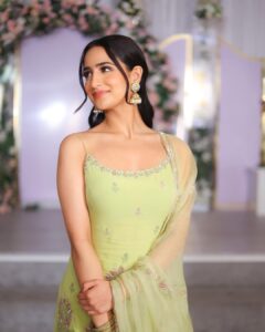 Tanu Grewal Instagram - 💗 
#maujaanhimaujaan on Oct 20th