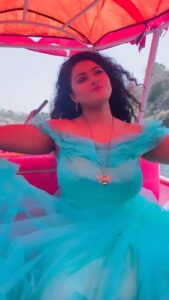 Tanushree Chatterjee Instagram - Batao me kaha ho which location#trending #viral#instagood #instagram #instadaily #instamood #instalove #beauti #beautifuldestinations #beautifulgirls #beautifulnature #reelsinstagram