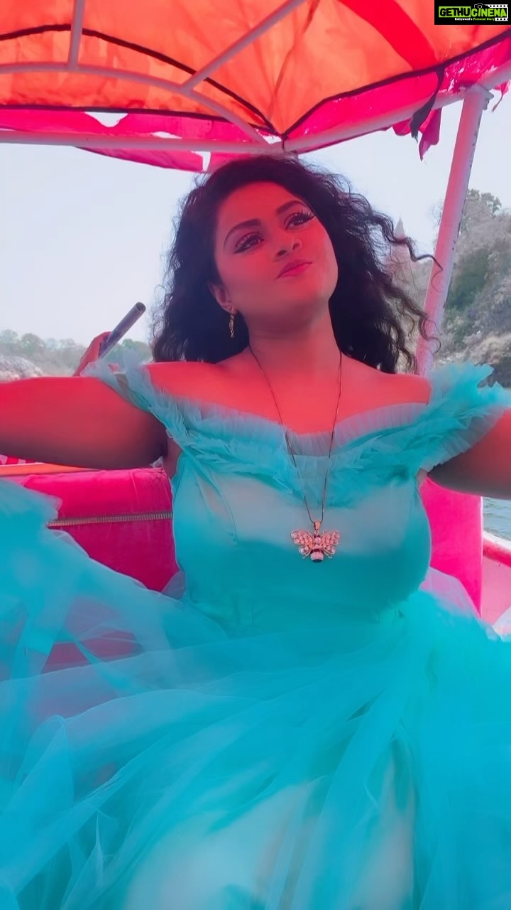 Tanushree Chatterjee - 2.2K Likes - Batao me kaha ho which location#trending #viral#instagood #instagram #instadaily #instamood #instalove #beauti #beautifuldestinations #beautifulgirls #beautifulnature #reelsinstagram