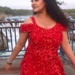 Tanushree Chatterjee Instagram - ❤️‍🔥❤️‍🔥❤️‍🔥❤️‍🔥❤️‍🔥#hot #red #reddress #reelkarofeelkaro#trendingreels #viral #senseports