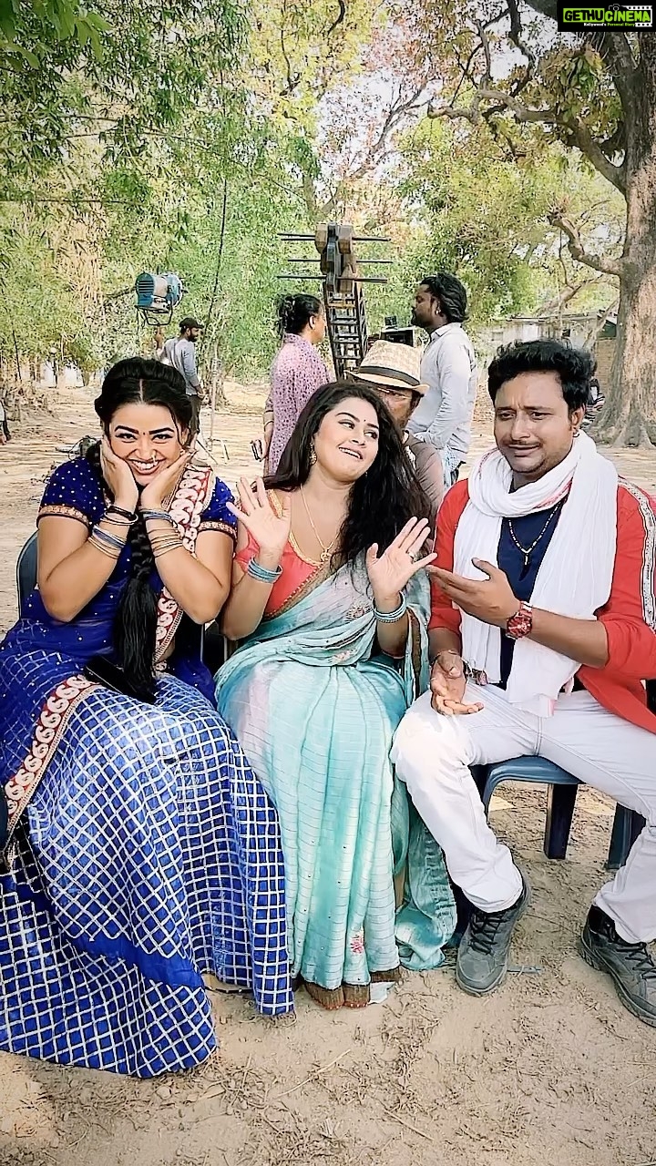 Tanushree Chatterjee Instagram - Bam 💥 fata #🤔 #😃 #reelsinstagram #time #shoot @yours_tanushree @radhasingh.official @officialjiocinema @bhojpuriyaactors @bhojpuricinemanews