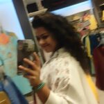 Tanushree Chatterjee Instagram – Batao mene aaj kitni shopping ki? 

#shoopinglovers #mastlife #jiojibharke #love #life #enjoybindash #savenatrure #saveanimals #savedogs #loveanimals #lovedogs #doglovers #loveinstagram