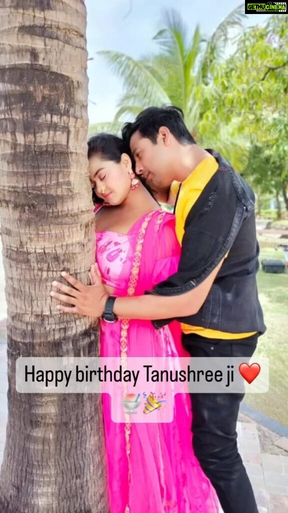 Tanushree Chatterjee Instagram - Hyyy ….Happy Birthday my dearest lovely and beautiful dost @yours_tanushree ji❤️🎈🎉🍧💕 Hamesha khush rahiye mast rahiye aur sawasth rahiye ❤️❤️🎉🎉🎉🎉 Always we love u dear ❤️❤️