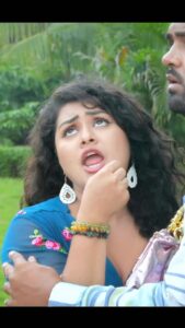 Tanushree Chatterjee Instagram - 🤪warch till end 
 Is gane me reels banao or mere sath colab karo 
 Sautaniya se pehele tu rahalu hamar hoooooo