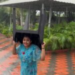 Tanushree Chatterjee Instagram - Bhago bhago bhago bhago 🤪 #surat #surat #barish #rain #rainyday #instagood #instagram #instagood #instadaily #instamood #instalove #trendingreels #trending #viral #viralvideos #viralreels #viralvideo #viralpost #surat