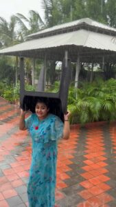 Tanushree Chatterjee Instagram - Bhago bhago bhago bhago 🤪
#surat #surat #barish #rain #rainyday #instagood #instagram #instagood #instadaily #instamood #instalove #trendingreels #trending #viral #viralvideos #viralreels #viralvideo #viralpost #surat