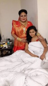 Tanushree Chatterjee Instagram - Wish you many many happy returns of the day happy birthday to u @jneelamvasisth didi ap se bhojpuri industry suru hoti he ap hamare  bhojpuri film industry ki sab se pyari or ladly beti ho ones again happiest birthday to u didi