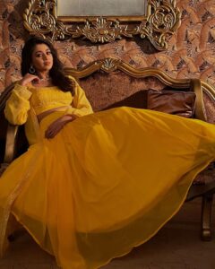 Tanvi Dogra Instagram - You are meant to shine today, tomorrow and everyday ! 💛🧡 
.
.
.
Love for yellow 💫

#sunshine #colouryellow #yellow #bright #new #vibe