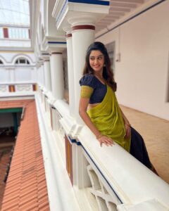 Tanya Ravichandran Instagram - Reigning my love for the timeless classic 💚🥻