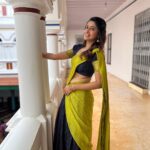 Tanya Ravichandran Instagram - Reigning my love for the timeless classic 💚🥻