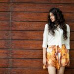 Tanya Ravichandran Instagram – 🌼🌼
📷 : @kiransaphotography 
Mua : @makeupbywanshazia 
Hair : @puii_c_ammy 
Skirt : @kakshbykajol 
Stylist : @apparajithasriram