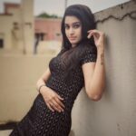 Tanya Ravichandran Instagram - 🖤 #terrace #stayhome #staysafe