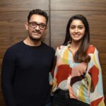 Tanya Ravichandran Instagram - He never fails to amaze us #lalsinghchaddha, another feather to his cap #aamirkhan. It was a pleasure meeting you sir. Such a wonderful film ❤️