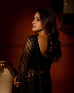 Tanya Ravichandran Instagram - It’s not an attitude, its the way I am 😎

P.c - @kiransaphotography 
Mua - @makeupbywanshazia 
Hair - @prabhakaran486 
Styled by @indu_ig 
Styling team @_.nevedhitha._ 
Saree @knotweddinghouse 
Jewelry @fineshinejewels