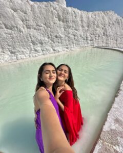 Tanya Sharma Instagram - Finally we experienced this beauty ✨ and oh boy pictures don’t do justice to it ! P.s - it was super sunny n crowded but we managed to do our thing as always 😂😂😂 #sharmasisters #pamukkale #antalya #turkey #travel #love #tanyasharma Pamukkale,Turkey