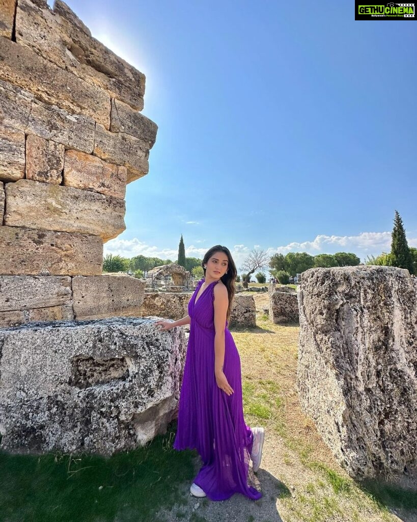 Tanya Sharma Instagram - Safar ka hi tha mei safar ka rha. ✨ Oct of 2023 🦄 . Wearing - @srstore09official #travel #tanyasharma #ancient #pammukale #turkey #antalya Hiarapolis Pammukale