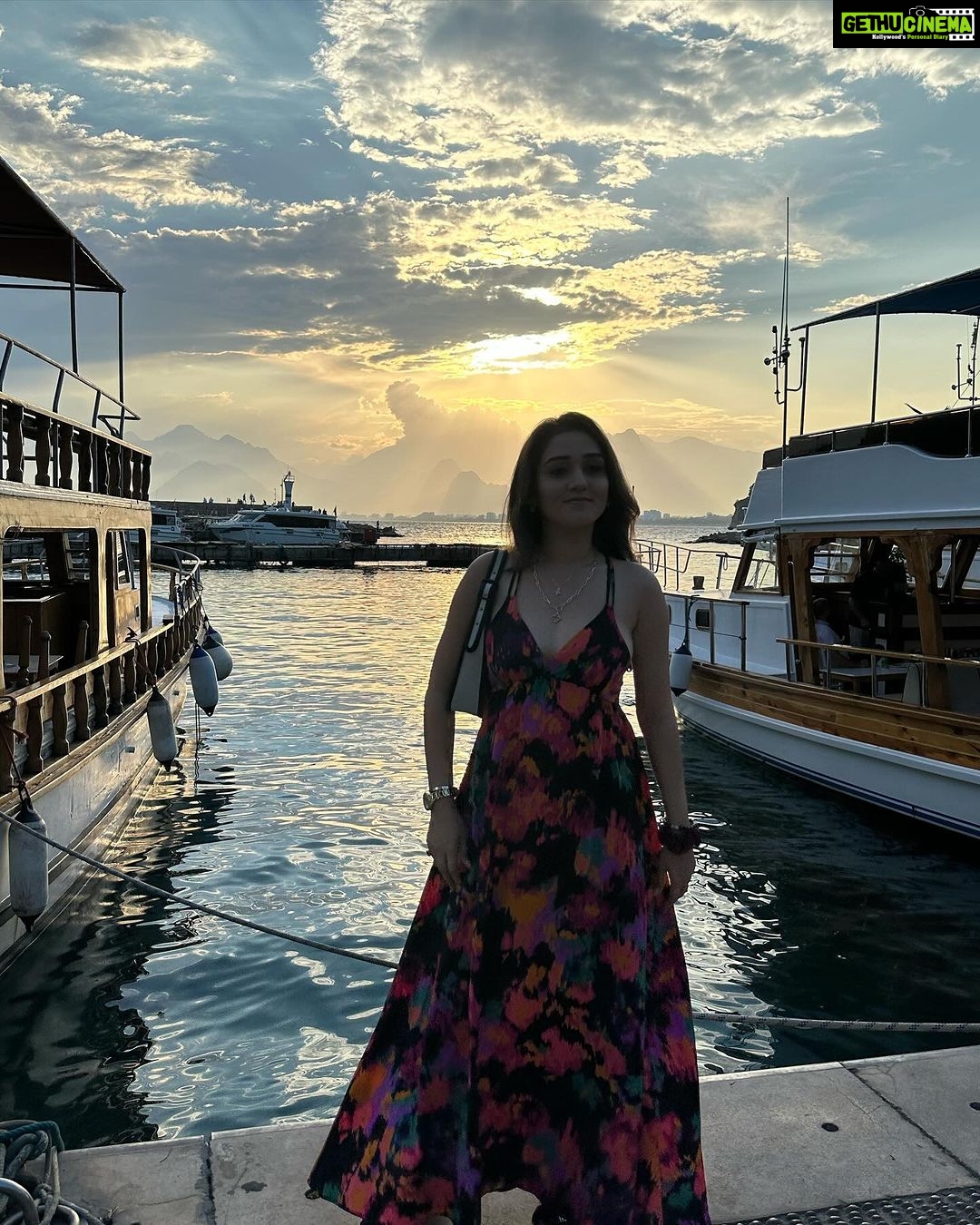Tanya Sharma Instagram - Sunsets n you ✨🇹🇷 . . #travel #turkey #antalya #tanyasharma #instagood