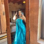 Tanya Sharma Instagram – Magical ✨is The word ! Our first ever hot air balloon experience was extraordinary thankyouu @sultan_cave_suites @kelebektravel
P.s – don’t forget to see the last slide ( it’s 5am makeup ) 🥹 #turkey #travel #hotairballoon #sultancavesuites #love #tanyasharma Cappadocia, Turkey