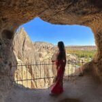 Tanya Sharma Instagram – In case I forgot🌚 here is another dump of a beautiful day in #cappadocia  SWIPE RIGHT for all the mehnat I do to click pictures for the gram 🙈🥹 #instagood #travel #turkey #sisters #fashion #cord #instadaily #tanyasharma #2023 #beautifuldestinations Cappadocia, Turkey