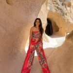 Tanya Sharma Instagram – In case I forgot🌚 here is another dump of a beautiful day in #cappadocia  SWIPE RIGHT for all the mehnat I do to click pictures for the gram 🙈🥹 #instagood #travel #turkey #sisters #fashion #cord #instadaily #tanyasharma #2023 #beautifuldestinations Cappadocia, Turkey