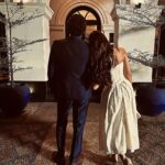 Tara Sutaria Instagram - Yeh kaisi mulaqat hai Jaise sadiyon se tum meri jaan ho Ab kaise main yeh samjhaoon Kitne arso se tumhara hi mujhe Intezaar hai 🖤 Before the music video releases tonight, here are some moments of sweetness from our time filming with the most merry (and hungry) team. You can imagine how well we got along! 😂🍔🎥 P.S. - Can’t stop humming the song. Just sublime!