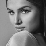 Tara Sutaria Instagram – 🤍🖤