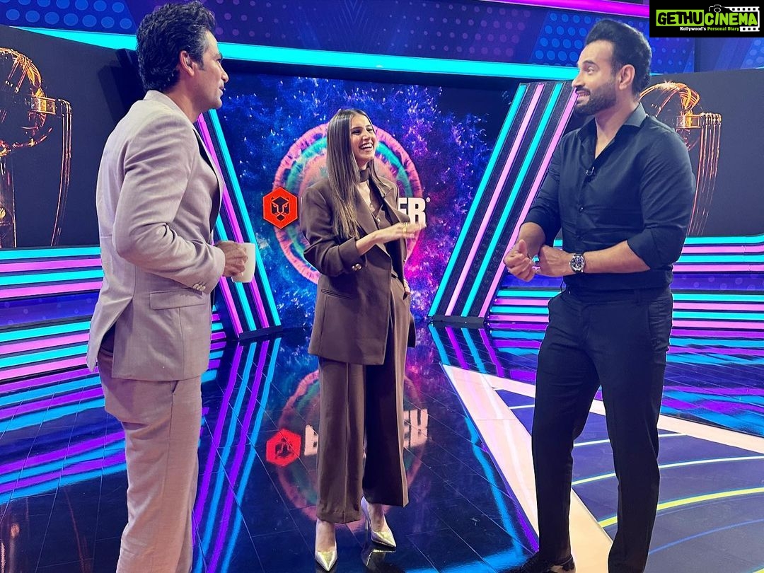 Tara Sutaria Instagram - Such a treat and my privilege to host and share such surreal moments for todays cricket live on @starsportsindia with legendary and gracious sportsmen… We spoke about the exciting time that it is for India in the World Cup, my upcoming release #Apurva and all things fun! It’s wonderful to have been able to integrate what we as a country love best - Cricket and film! ♥️🙏🏻🏏✨ @irfanpathan_official @gavaskarsunilofficial @mohammadkaif87 🙏🏻