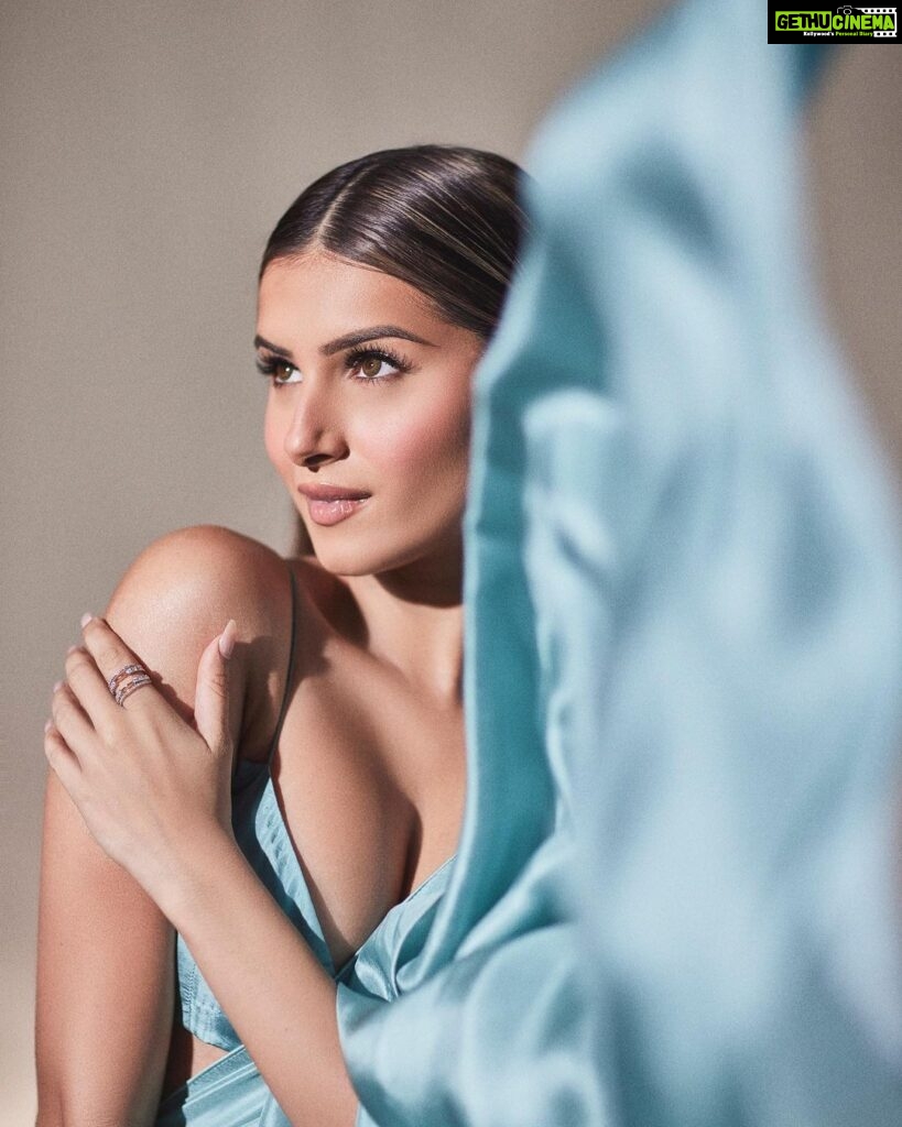 Tara Sutaria Instagram - 💙💙💙 November - Birthday month and film release month!!! Feeling uniquely, wildly and unusually excited for it all..✨#APURVA