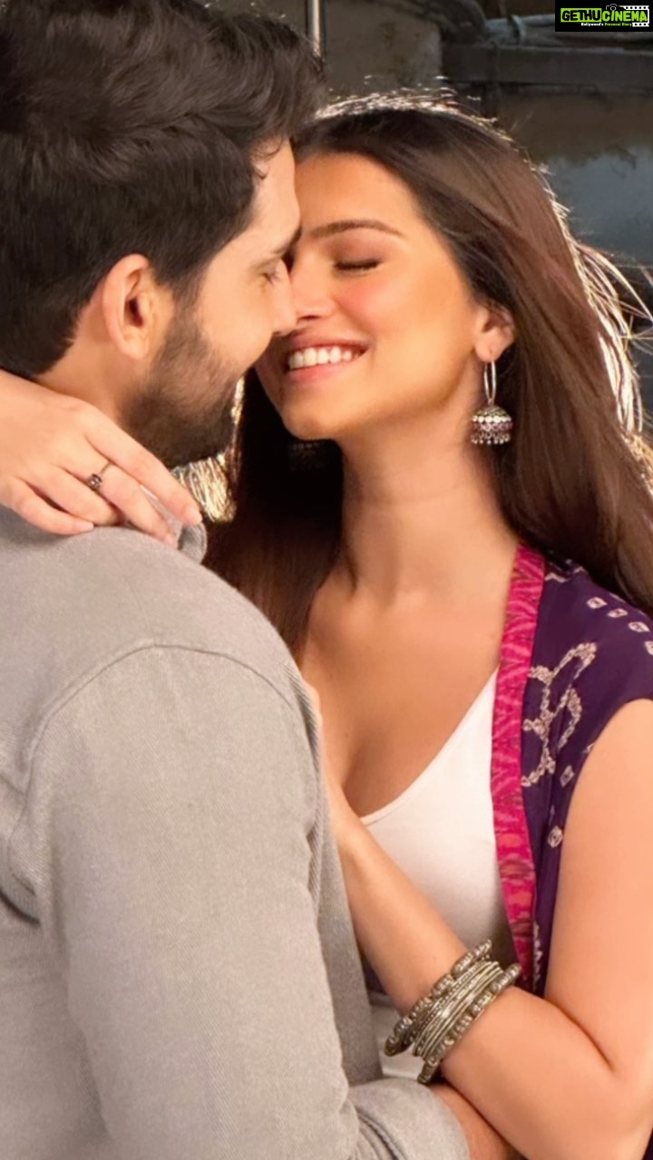 Tara Sutaria Instagram - Tera pyaar yeh, Tyohaar hai Sansaar hai mera ♥️🪔✨ #Apurva