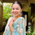 Tarjanee Bhadla Instagram – Konsa haq? Kaisa Haq? 
.
.
.
#selfflirting101 
.
.
Thank you to @rajesh_sarees for always being the last minute saviours🦋
.
.
#3ekka#tronekka#successparty