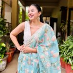 Tarjanee Bhadla Instagram - Konsa haq? Kaisa Haq? . . . #selfflirting101 . . Thank you to @rajesh_sarees for always being the last minute saviours🦋 . . #3ekka#tronekka#successparty