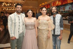 Tarjanee Bhadla Instagram - Still can’t get over the night! 

3 Ekka running very very very successfully in theatres near you! 
.
.
.
Outfit @hv_studio22 
Styling @ishhaa_nagar 
Jwellery @jewels.byneha 
Makeup and Hair @team_aanalsavaliyaorange 
Photos @karangurjarfilms