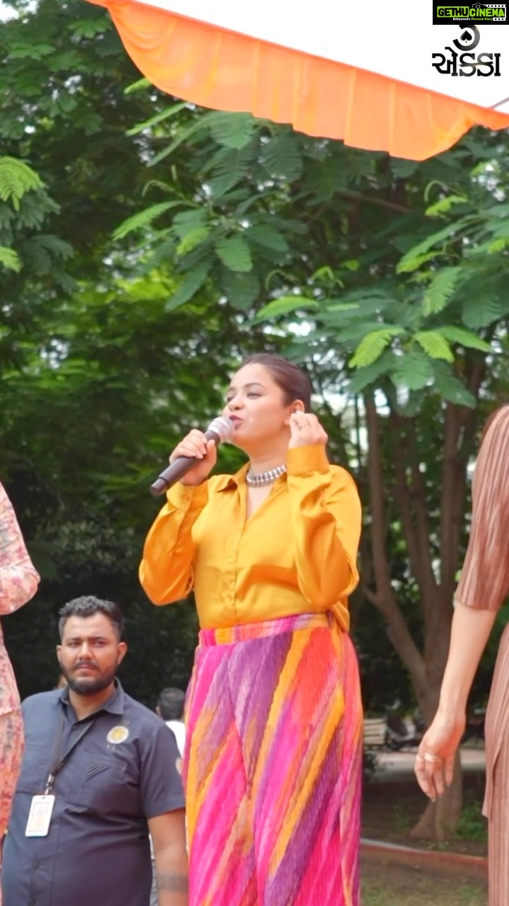 Tarjanee Bhadla Instagram - આણંદે તો આનંદ કરાવી દીધો. “ ૩ એક્કા “ સીટી ટુર (પેહલો દિવસ) આણંદ ‘3 Ekka’ city tour day one, Anand. Anand Pandit Motion Pictures and Jannock Films Present “ 𝟑 𝐄𝐊𝐊𝐀 “ releasing on 𝟏𝟖𝐭𝐡 𝐀𝐮𝐠𝐮𝐬𝐭, 𝟐𝟎𝟐𝟑 in theatres near you ! Starring @actoryash @malhar028 @mitragadhvi @esharkansara @kinjalrajpriya @tarjanee_official Produced by @anandpandit and @vaishalshah7 Directed by @rajesh_filmcrafting Written by @parth__85 and @chetandaiya Creative director @parth__85 Distribution by : @vandanshah1981 @anandpanditmotionpictures @jannockfilmsllp @jojoapp.in #3Ekka #TronEkka