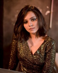 Tarjanee Bhadla Instagram - Here to make your summer high! . . 📸 @gaurang.anand . . . . . . . . #photoshoot#modelling #blackdress#shimmery #gujaratiactors#gujaratiactress#tarjanee#tarjaneebhadla #tarjanee_bhadla#actorslife #photography#potraitshoot