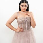 Tarjanee Bhadla Instagram - Premiere night! 3 EKKA IN CINEMAS NOW! . . . Thank you everyone who made this look possible for me! #grateful . . Outfit @hv_studio22 Styling by @ishhaa_nagar Jwellery by @jewels.byneha Makeup and Hair @aanalsavaliya Photoshoot by @karangurjarfilms . . . . #premierenight#premiere#3ekka#pinkydust#glamlook