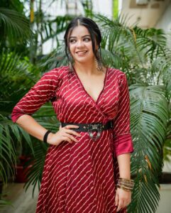Tarjanee Bhadla Instagram - Life is what happens to you when you are busy making plans…
.
.
.
Experiencing this heavily right now! 
.
.
.
Outfit by @designer_ketan 
Photos by @karangurjarfilms @thedepthsoffield_ 
.
.
#3ekka#tronekka#gujaratifilm#gujaratifilmactress#tarjaneebhadla#tarjanee#ethnicphotoshoot#indianwear#angrakha#angrakhastyle#indianoutfit