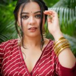 Tarjanee Bhadla Instagram – Life is what happens to you when you are busy making plans…
.
.
.
Experiencing this heavily right now! 
.
.
.
Outfit by @designer_ketan 
Photos by @karangurjarfilms @thedepthsoffield_ 
.
.
#3ekka#tronekka#gujaratifilm#gujaratifilmactress#tarjaneebhadla#tarjanee#ethnicphotoshoot#indianwear#angrakha#angrakhastyle#indianoutfit
