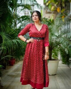 Tarjanee Bhadla Instagram - Life is what happens to you when you are busy making plans…
.
.
.
Experiencing this heavily right now! 
.
.
.
Outfit by @designer_ketan 
Photos by @karangurjarfilms @thedepthsoffield_ 
.
.
#3ekka#tronekka#gujaratifilm#gujaratifilmactress#tarjaneebhadla#tarjanee#ethnicphotoshoot#indianwear#angrakha#angrakhastyle#indianoutfit