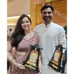 Tarjanee Bhadla Instagram – The best part about this award was that we could share the victory smiles with so many loving faces! 
Thank you mumma and rk dada for coming and supporting me🤍

And kuddos to my cousin brother for winning a state award for best background score for bajaaba- the daughter 
@kandarp_kavishwar
Making our family proud🙏🏻

Last pic credit @shashvat_2416 🌏