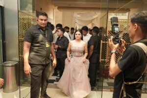 Tarjanee Bhadla Instagram - Still can’t get over the night! 

3 Ekka running very very very successfully in theatres near you! 
.
.
.
Outfit @hv_studio22 
Styling @ishhaa_nagar 
Jwellery @jewels.byneha 
Makeup and Hair @team_aanalsavaliyaorange 
Photos @karangurjarfilms