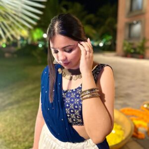 Tarjanee Bhadla Instagram - છઠ્ઠું નોરતું .. 
  in 'Tvara', Navratri 2023 collection by @jap311 @janvi311 
 Special credits to @officialsspictures 

#navratri #navratrispecial #navratri2023 #navratricollection #chaniya #chaniyacholi #chaniyacollection #ootd #outfits #instagram #indianwear #indianfashion #indiandesigners #designer #fashion #fashiongram #gujaratiactress