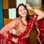 Tarjanee Bhadla Instagram – swipe 👈 to see the transition from NAUGHTY to NICE! 
.
.
.
.
#redcholi#navratri#garba#chaniyacholi#navratrilook#gujjugirl#gujarati#gujaratichokri#redchniyacholi#dupatta#prenavratrilook#tarjanee#tarjaneebhadla#gujaratifilm#gujaratifilms