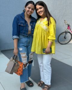 Tarjanee Bhadla Instagram - Pre- Post Birthday Lunch for me and mama (respectively 😅) 
Thank you everyone for making it so special and beautiful! 
The gifts were so beautiful and thank you so much @payalshah6975 for the watch, I am going to be wearing it everywhere 🥹